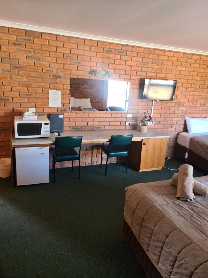 كوبرام Regency Court Motel المظهر الخارجي الصورة