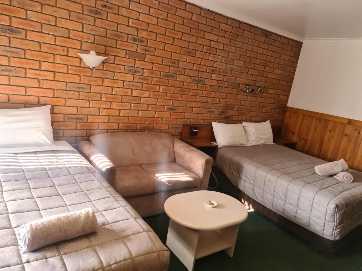 كوبرام Regency Court Motel المظهر الخارجي الصورة