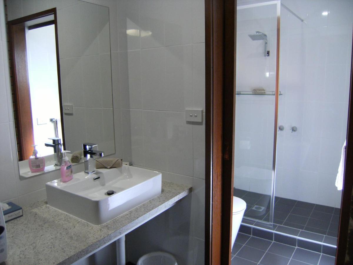 كوبرام Regency Court Motel المظهر الخارجي الصورة